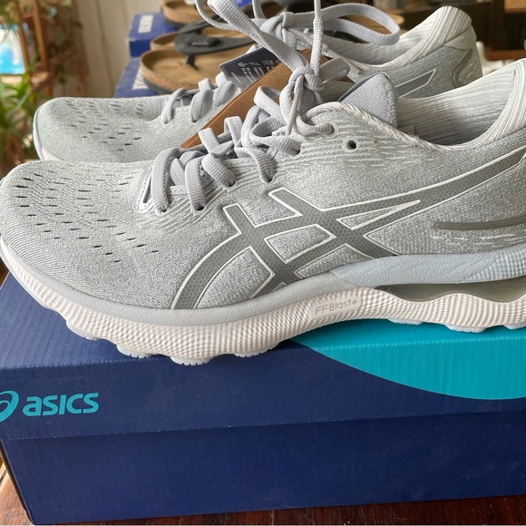 ASICS Gel Quantum 360. Women's Silver Athletic Shoes - Picture 1 of 3